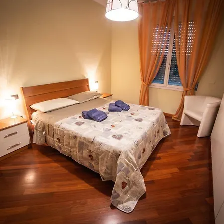 Cinematic Modern Flat, 100 Mt Da Ospedale شقة رافيننا