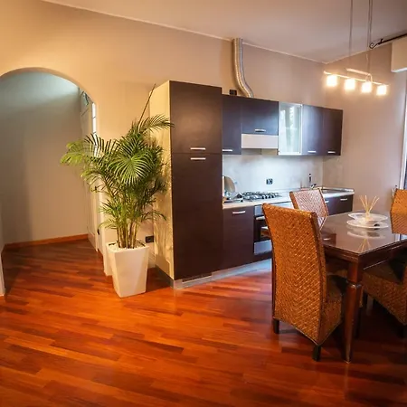Cinematic Modern Flat, 100 Mt Da Ospedale Apartment