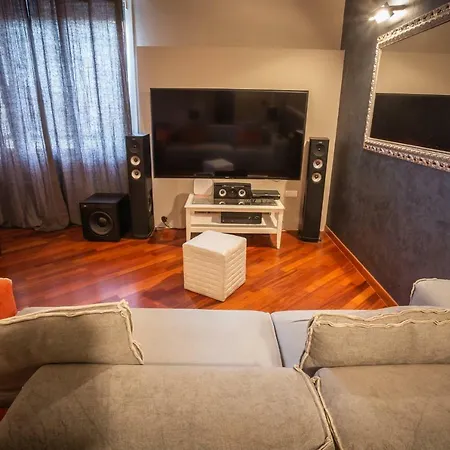 Cinematic Modern Flat, 100 Mt Da Ospedale