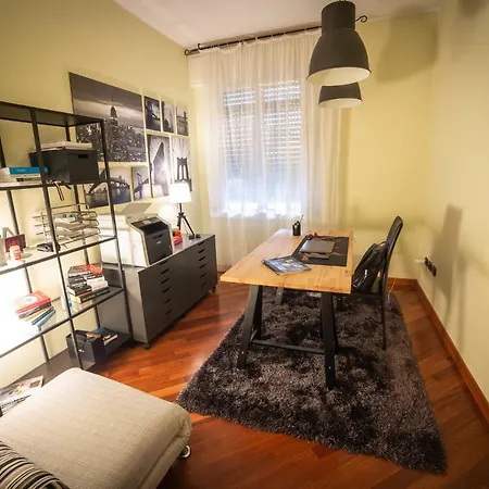 Cinematic Modern Flat, 100 Mt Da Ospedale *