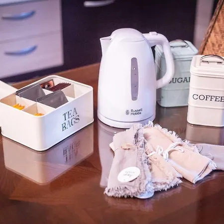 Cinematic Modern Flat, 100 Mt Da Ospedale Ravenna