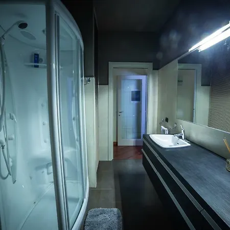 Cinematic Modern Flat, 100 Mt Da Ospedale