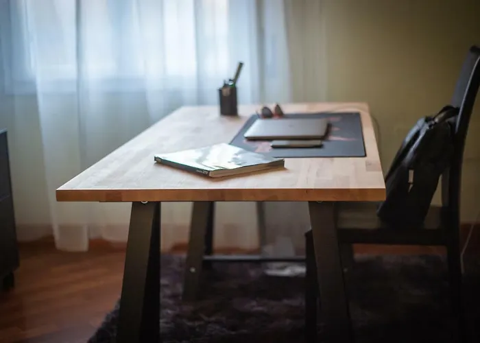 Cinematic Modern Flat, 100 Mt Da Ospedale * Ravenne