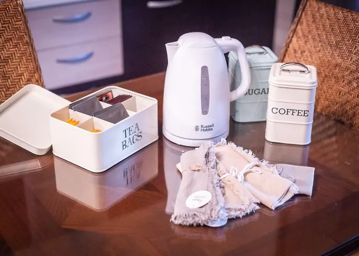 Cinematic Modern Flat, 100 Mt Da Ospedale ラヴェンナ